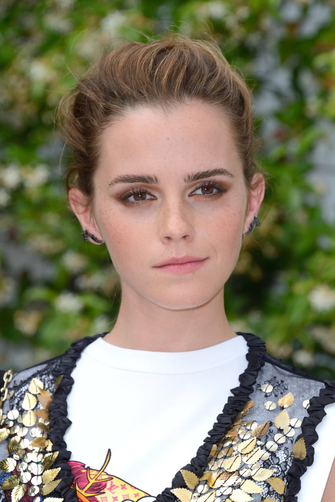 cg2yWIbO Emma Watson 1 61.jpg